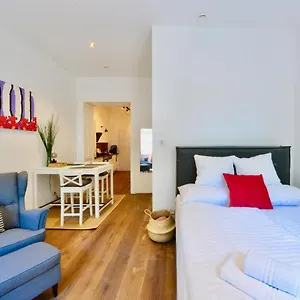 Charming Studio In Servitenviertel Ii Apartment