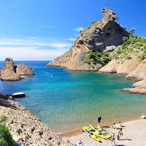  Appartement Entre Port Historique Et Calanques France