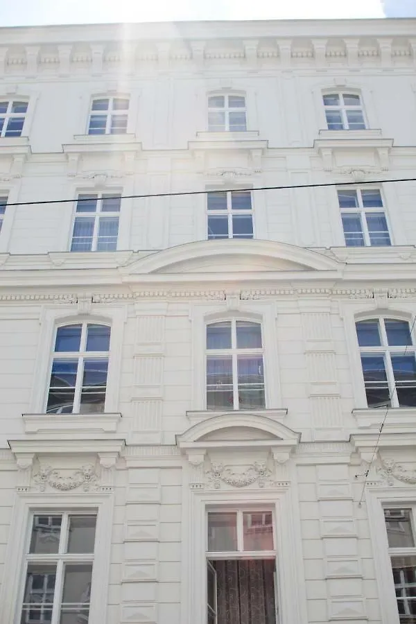 Studio Apartments Opera - Mai'S Apartments Vienna 0*,