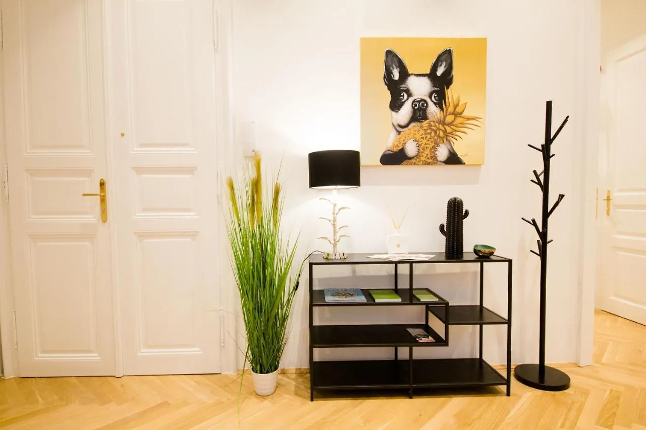 Studio Apartments Opera - Mai'S Apartments Vienna 0*,